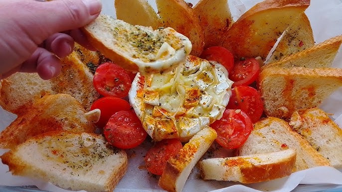 Krakersy gryczane z pomidorami: graficzna przekąska